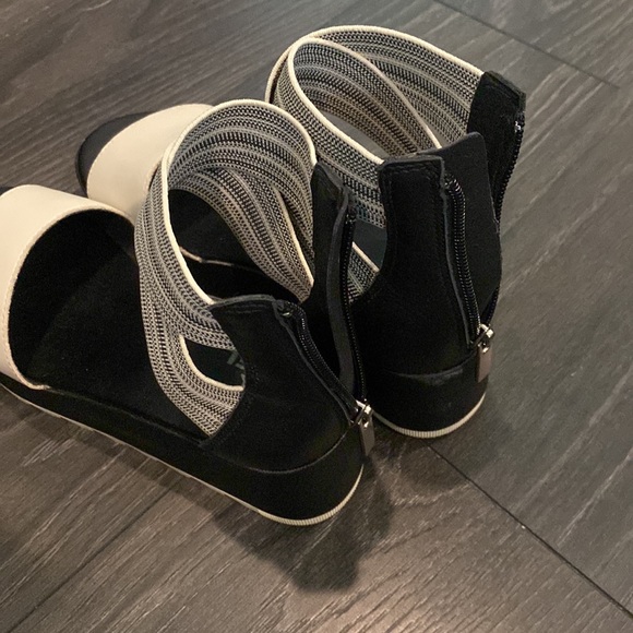 Sorel Cameron ankle strap shoes - Picture 3 of 10